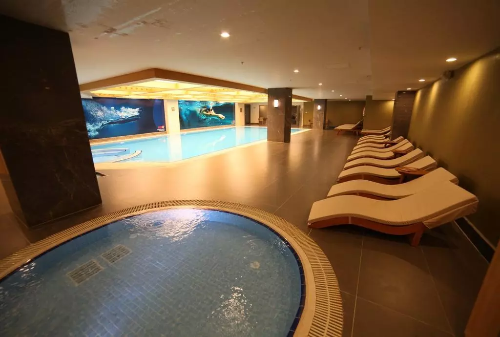 hotel ramada plaza konya_shabavizparvaz_02.jpg